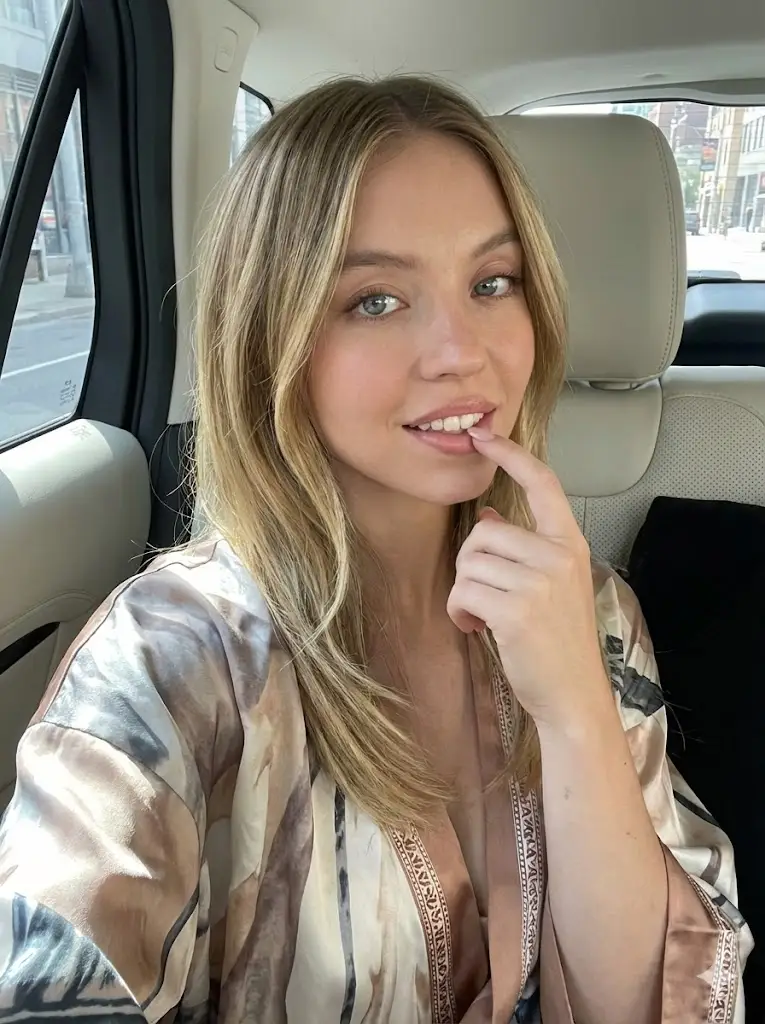 Preview of Sydney Sweeney Car Selfie Prompt