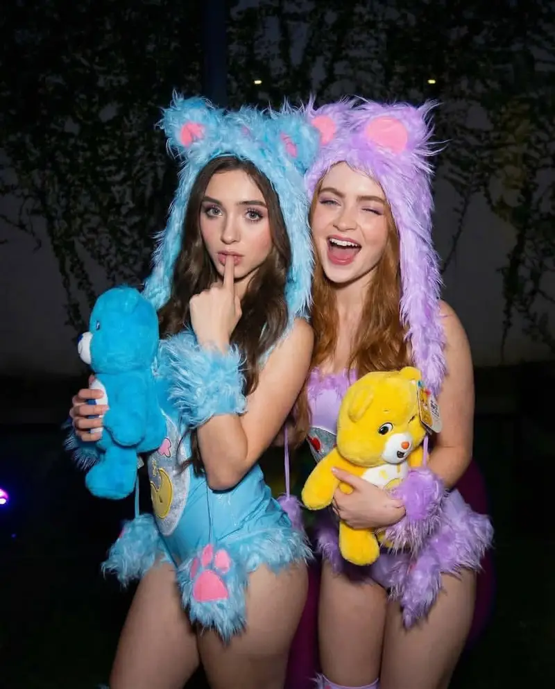 پیش‌نمایش Care Bears Inspired Cosplay Portrait (Two Images)