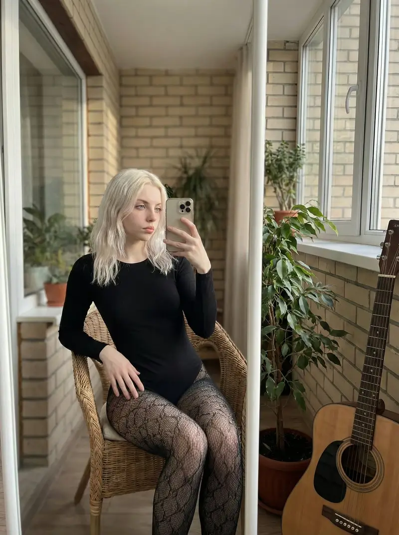 Preview of Hyper-Realistic Mirror Selfie Prompt