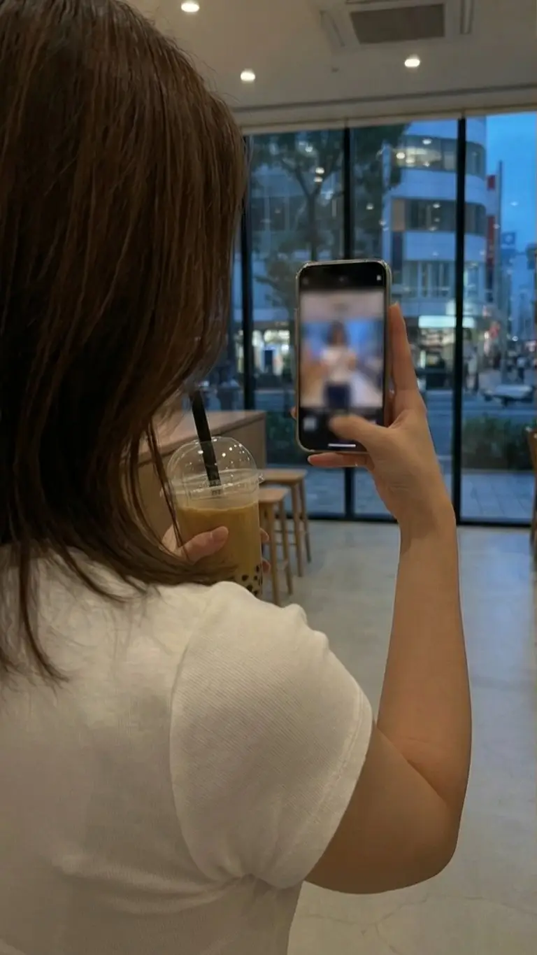 Preview of Multi-Angle, Face-Obscured Shot Generation Prompt for Nano Banana Pro
