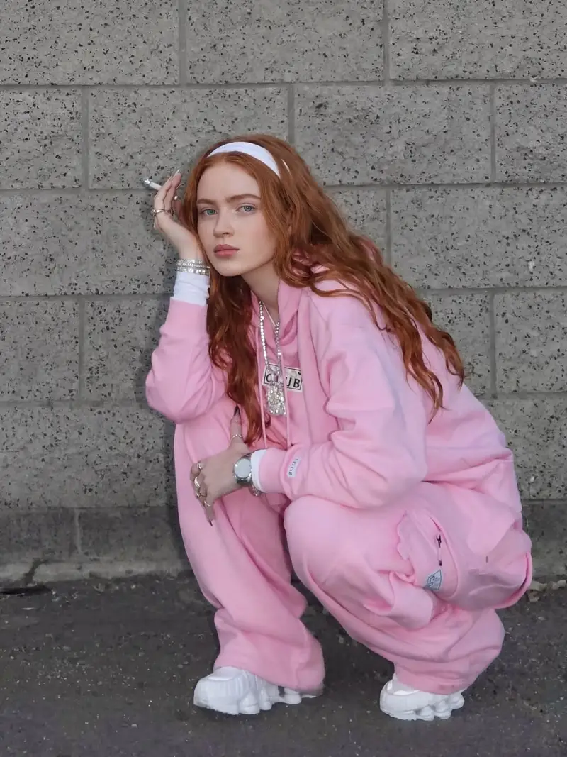 Preview of Sadie Sink Urban Fashion Portrait Prompt