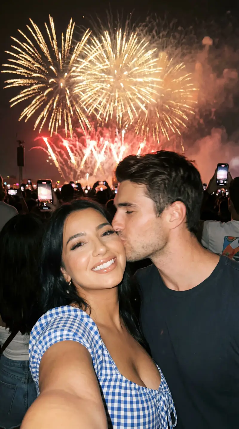 Preview of Photoreal Candid Fireworks Couple Selfie Prompt