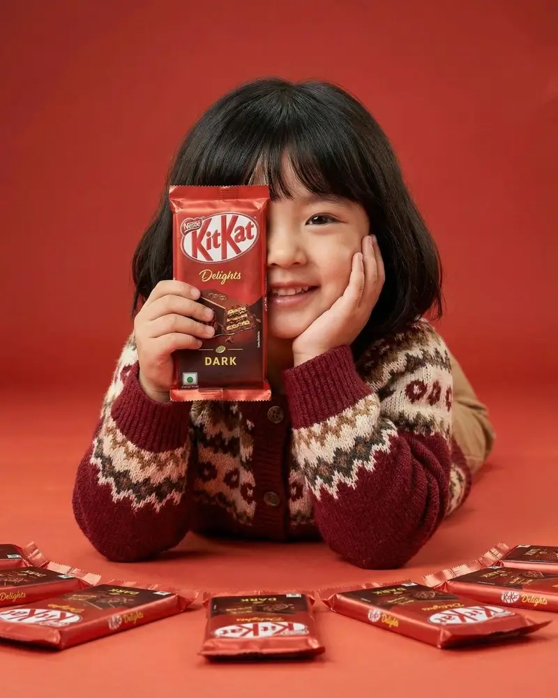 Preview of KitKat Dark Chocolate Product Advertisement