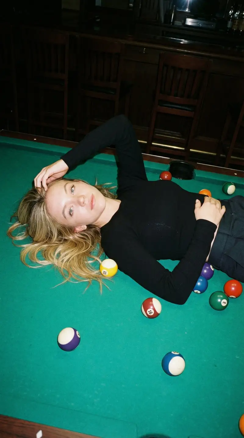 پیش‌نمایش Editorial Nightlife Candid on a Billiards Table