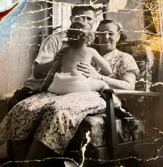 Preview of Old Photo Restoration Prompt · 3